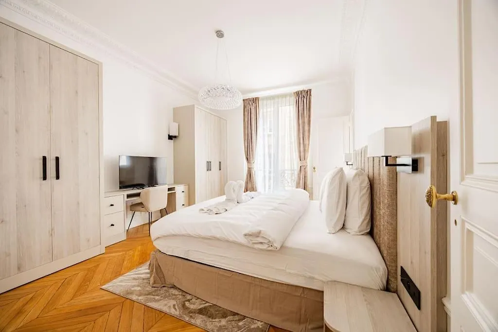 Amazing Apartment # Champs Elysees # Paris 8 # Ac 0*,